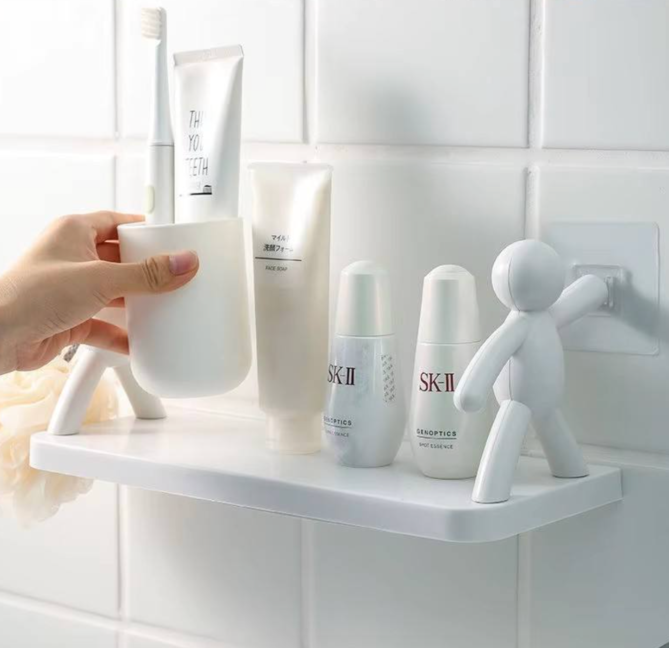 Creative Cosmetic Storage Rack